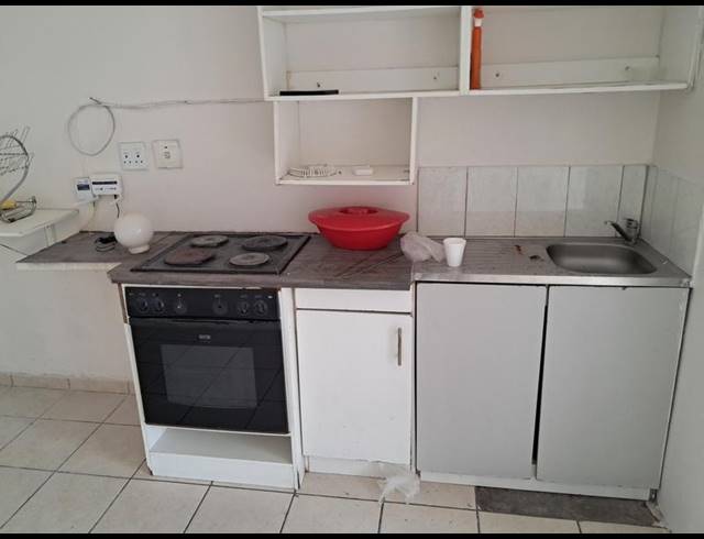 1 BEDROOM PROPERTY TO RENT IN OVERPORT